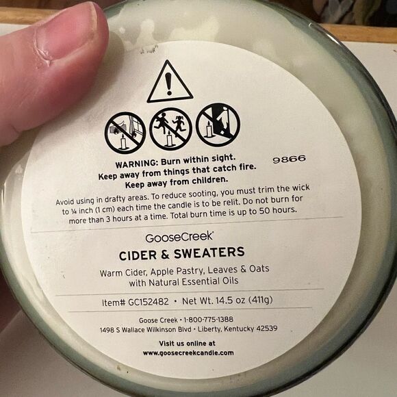Goose Creek Fall Edition 3 Wick Candle Cider & Sweaters - Picture 2 of 7